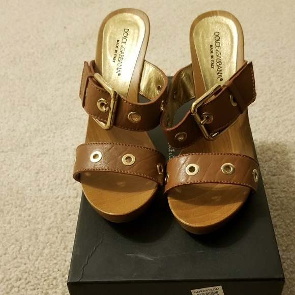 Sandals - Picture 2 of 5